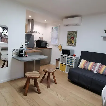 - Charming Little House With Terrace Nice