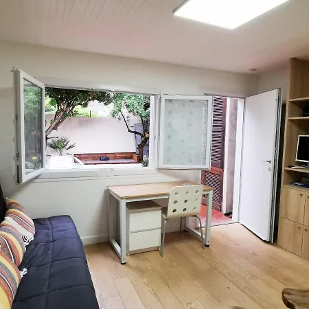 - Charming Little House With Terrace Ferienhaus Nizza