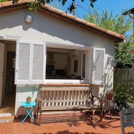 - Charming Little House With Terrace *